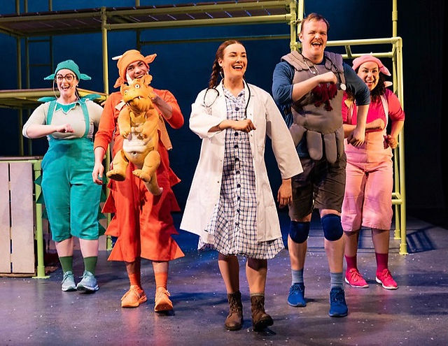 Danny Hendrix as Zog, Lois Glenister as Pearl and Ben Locke as Gadabout.