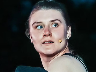 Jenni Walker as Lady Macduff