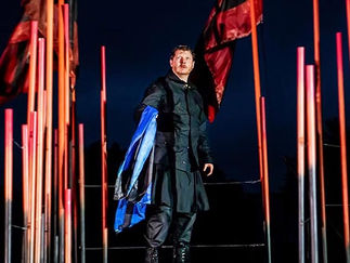 Alasdair James McLaughlin as Macduff