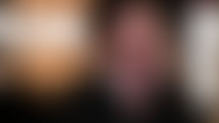 Lucy Eve Mann as Jenny in Yen in Bolton and Newcastle