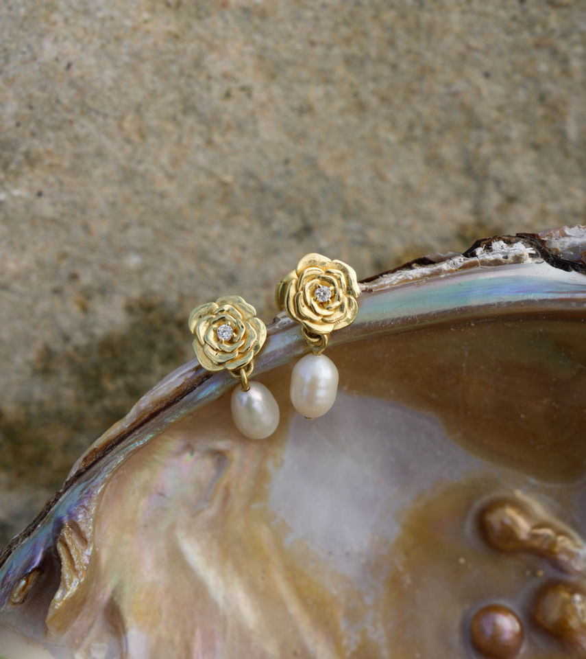 Rose Stud Earrings with Freshwater Pearls LIEVES