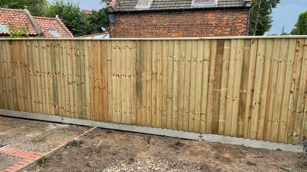 feather edge fencing