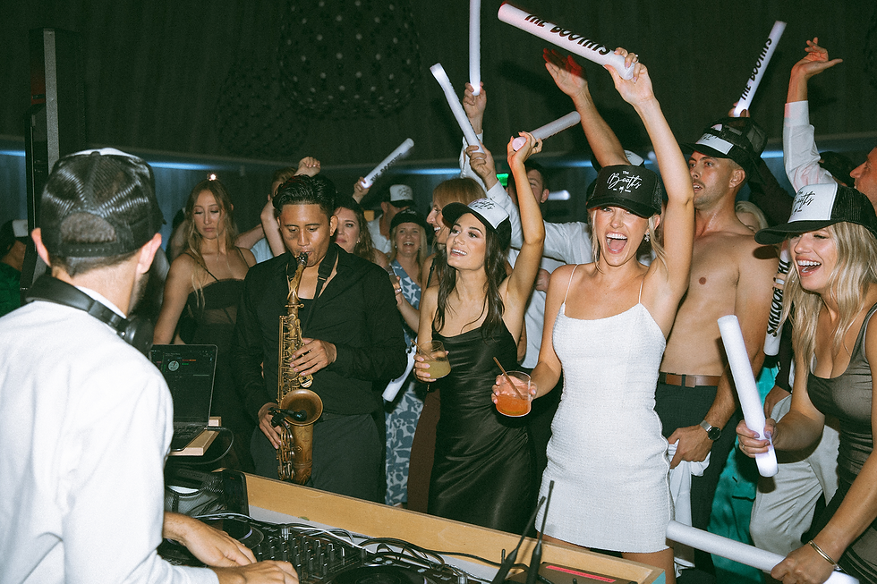 Wedding party by second song with dancing guest and dj + Live music saxophone fusion hybrid