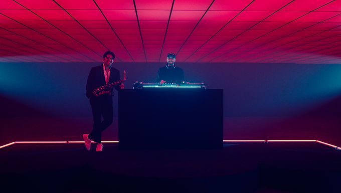 DJ + Live Music - Dancing