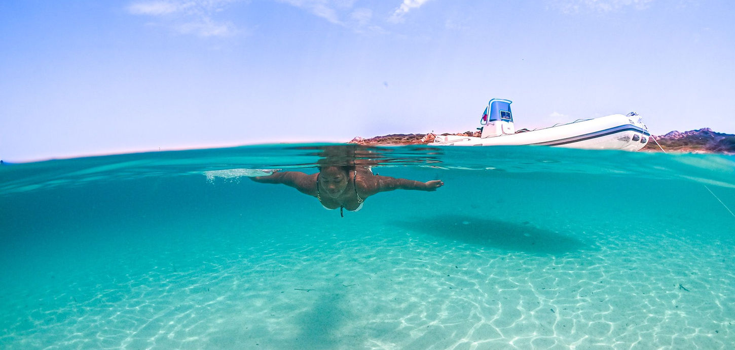 Noleggio imbarcazioni semirigide di lusso in Sardegna