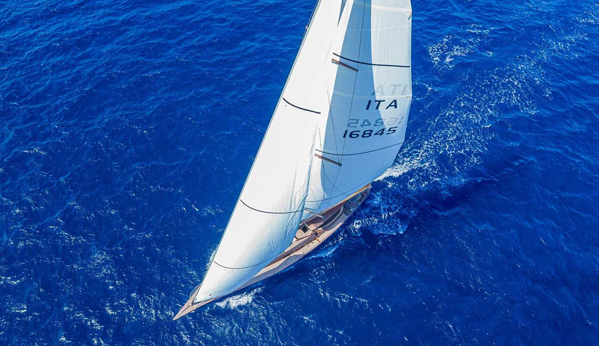 Yacht a vela di lusso a noleggio in Sardegna Costa Smeralda