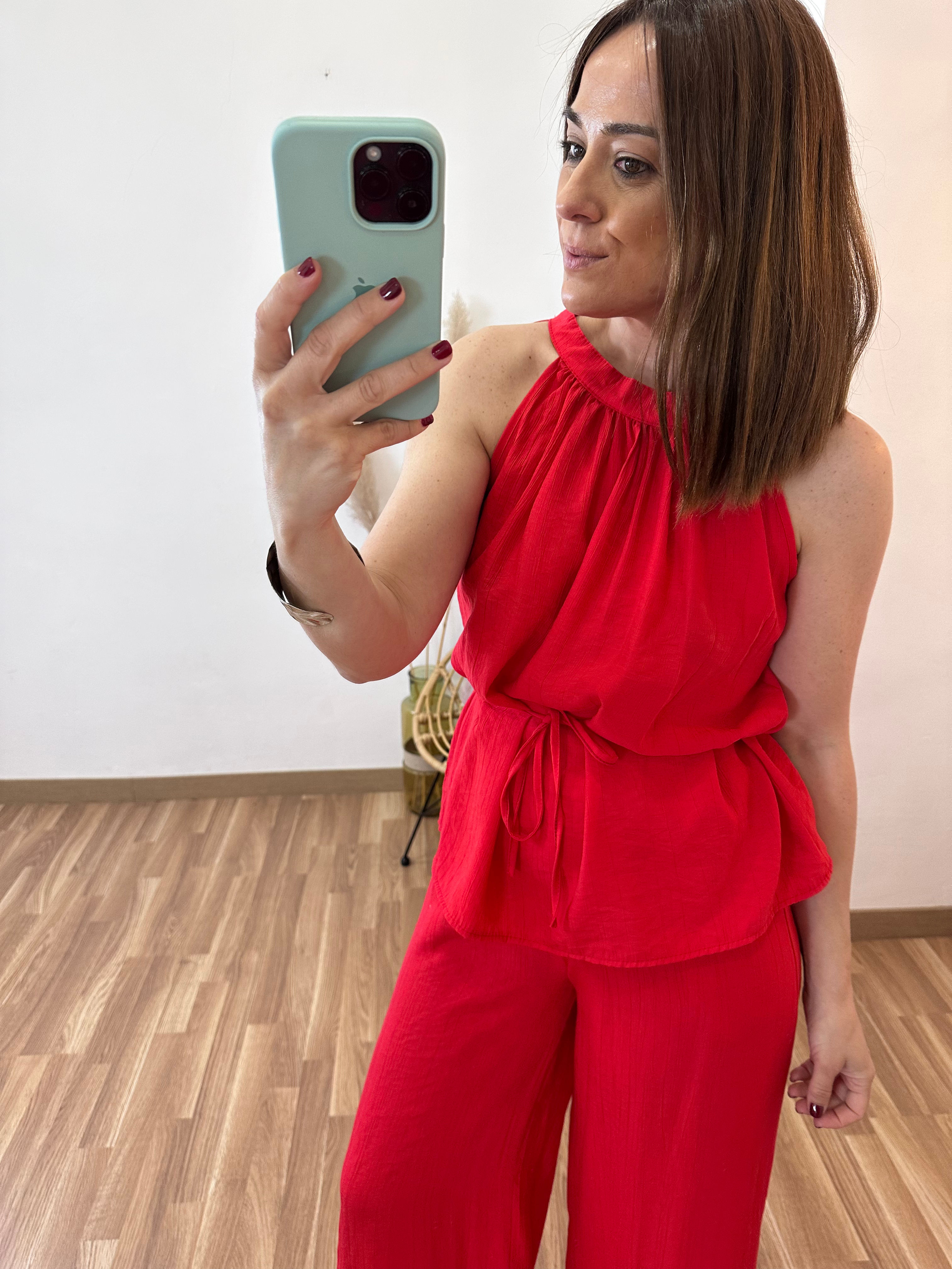 Conjunto Macarena rojo