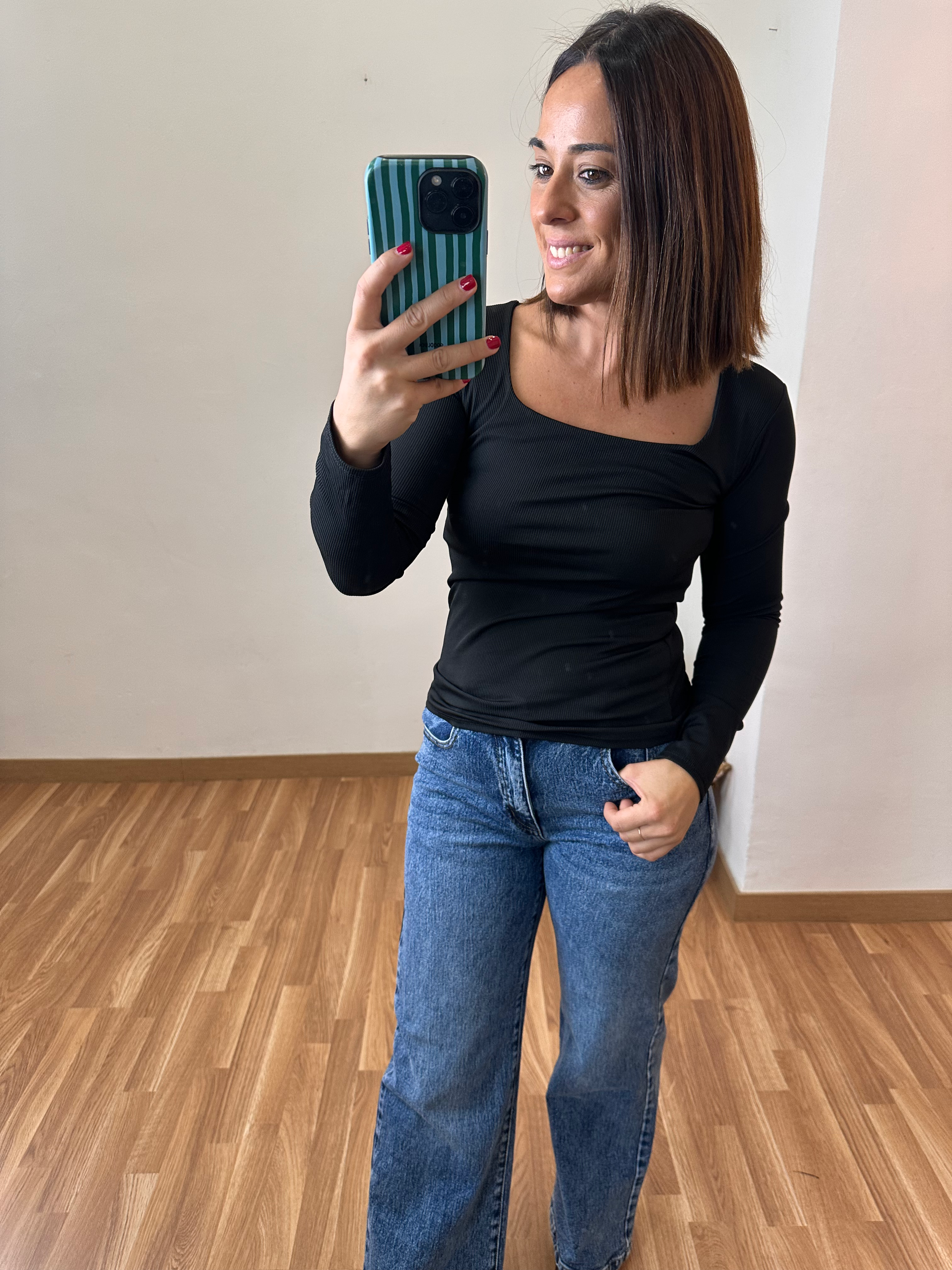 Camiseta Amalia Negra