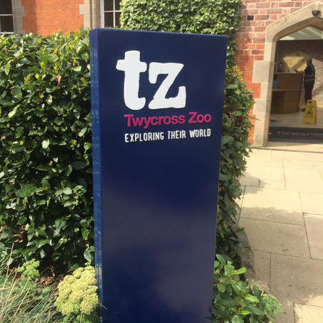 Twycross Zoo entrance signage
