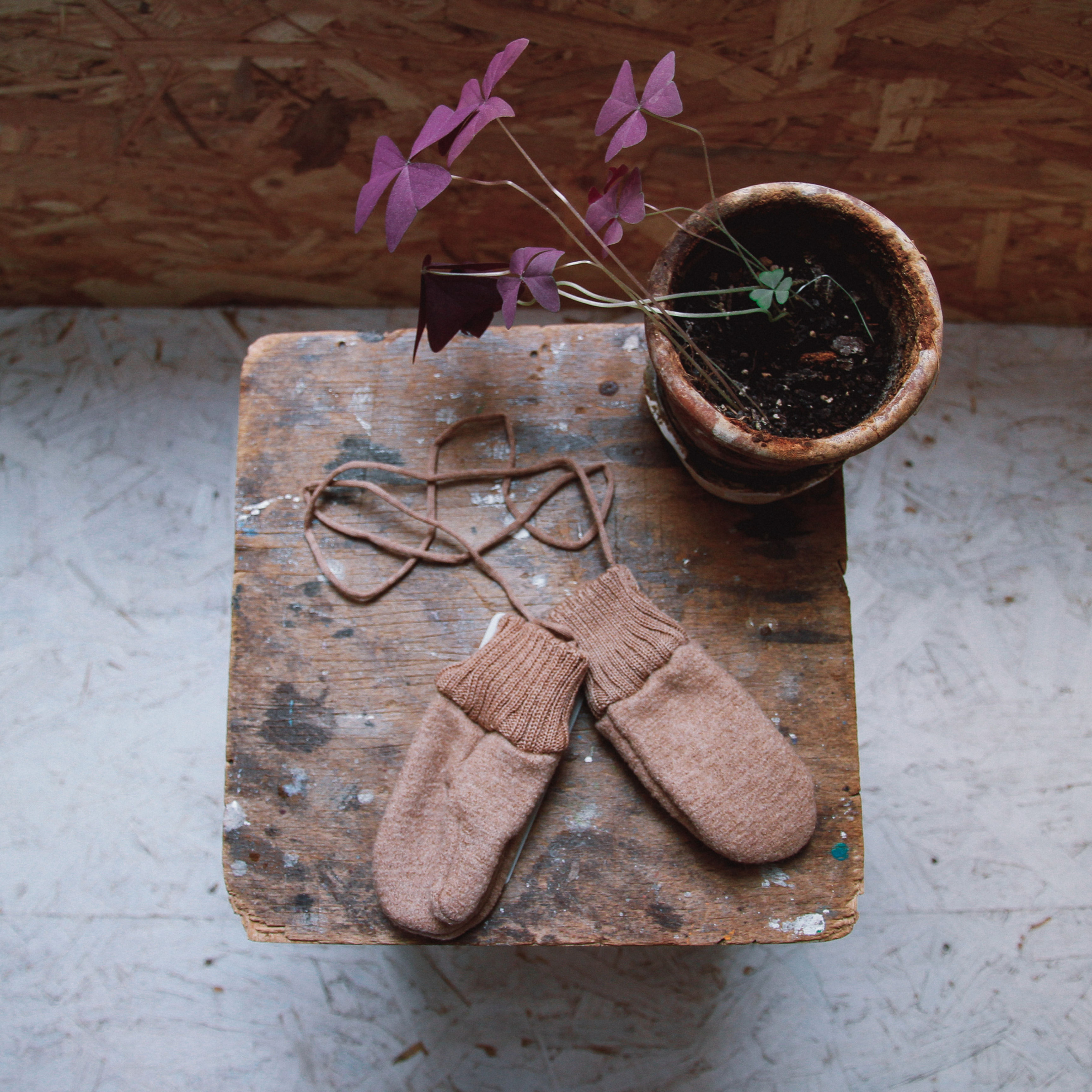 Moufles en laine caramel