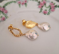 Pear Pearl earrings