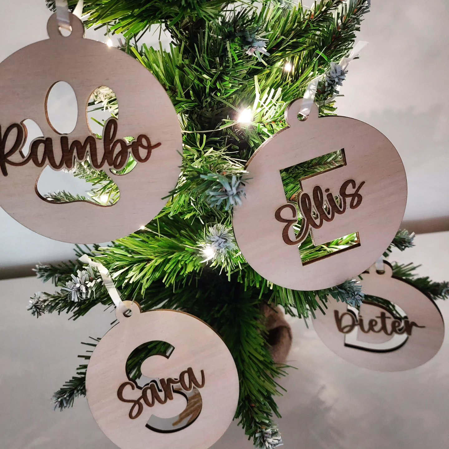 Kerstbal met letter en naam