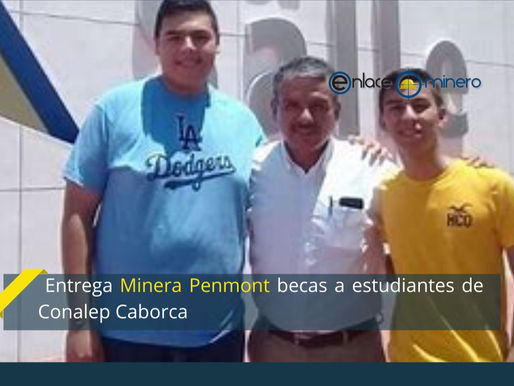 Entrega Minera Penmont becas a estudiantes de Conalep Caborca
