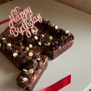 Large Brownie Deluxe (personalised)