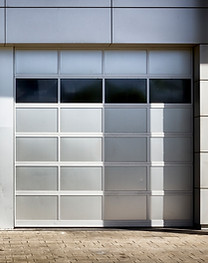 Metal Garagedeuren - PVC, ALU En HOUT