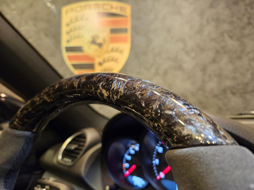 Thumbnail: Porsche Cayman 718 Forged Carbon Direksiyon