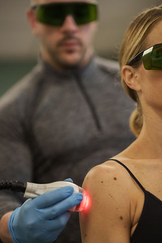 Shoulder Pain treatment with laser therapy
