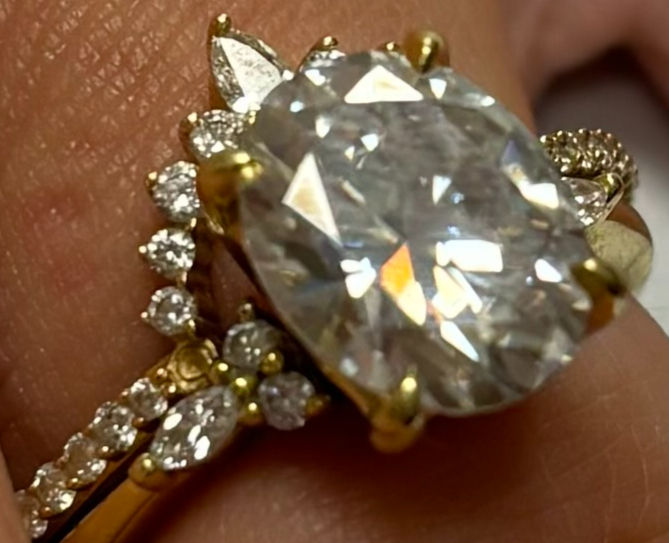 A spectacular diamond wedding set