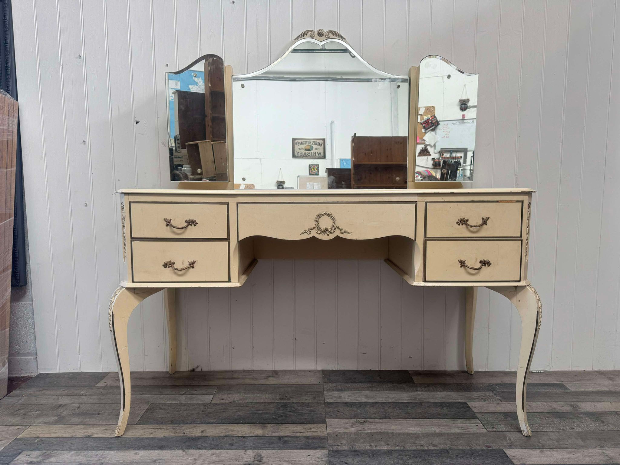 Stunning french style dressing table with triple mirror ready to upcycle