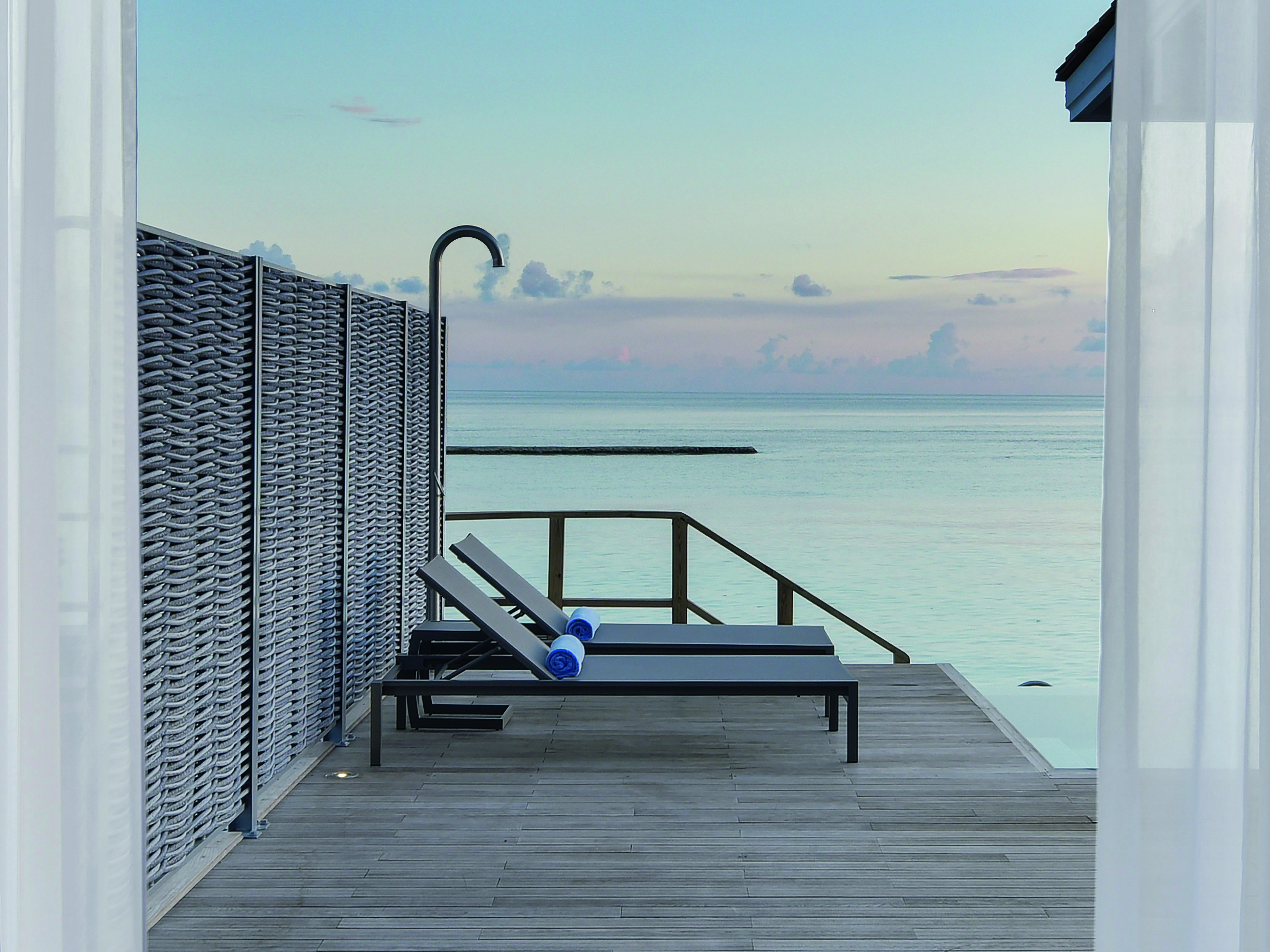JEE-O outdoor shower