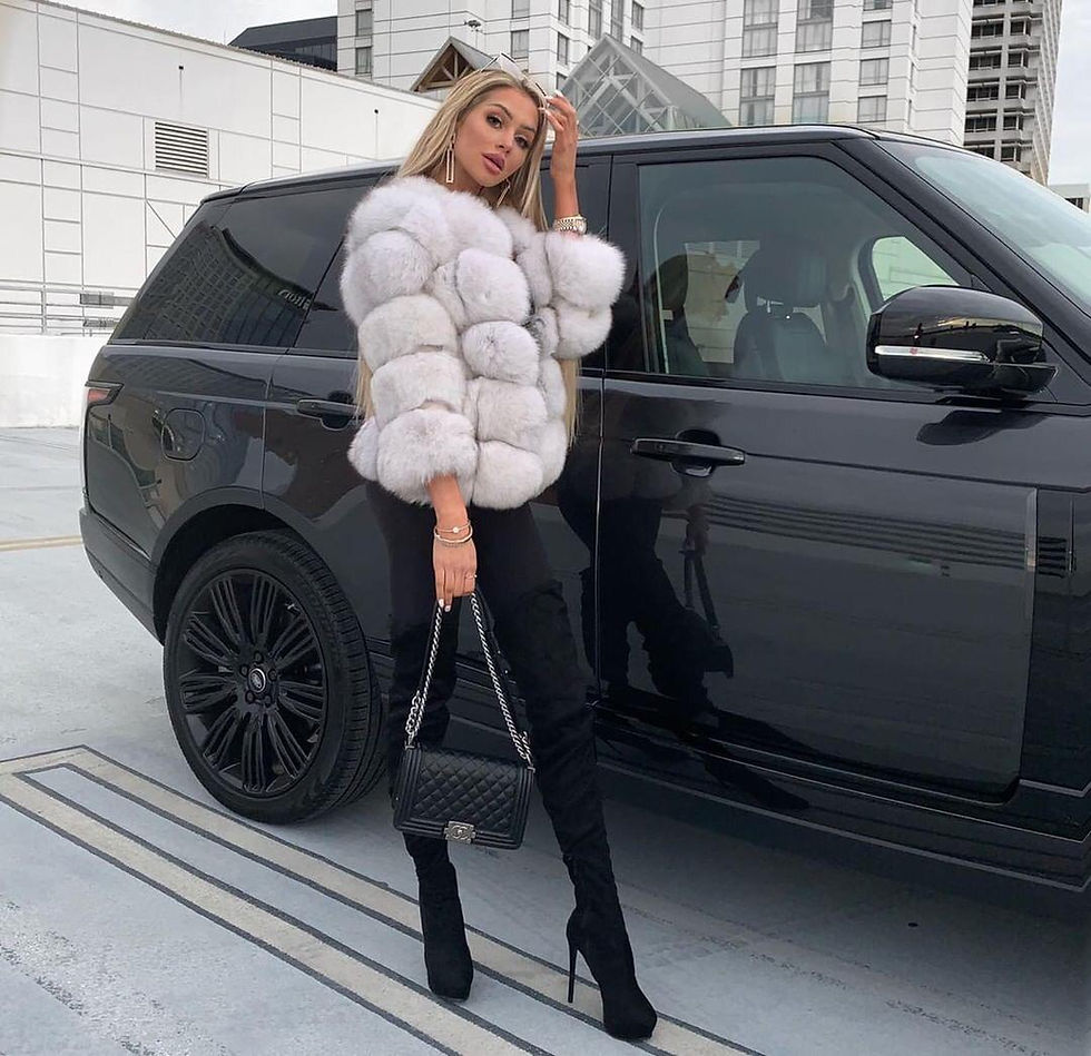 Thumbnail: Bubble fox fur coat