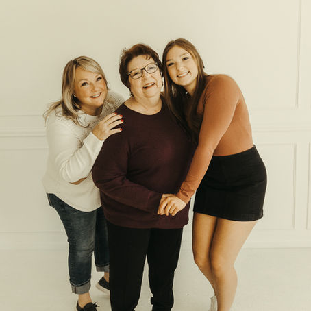 Creating Memories | "How to Plan the Perfect Fun Extended Family Photo Session"