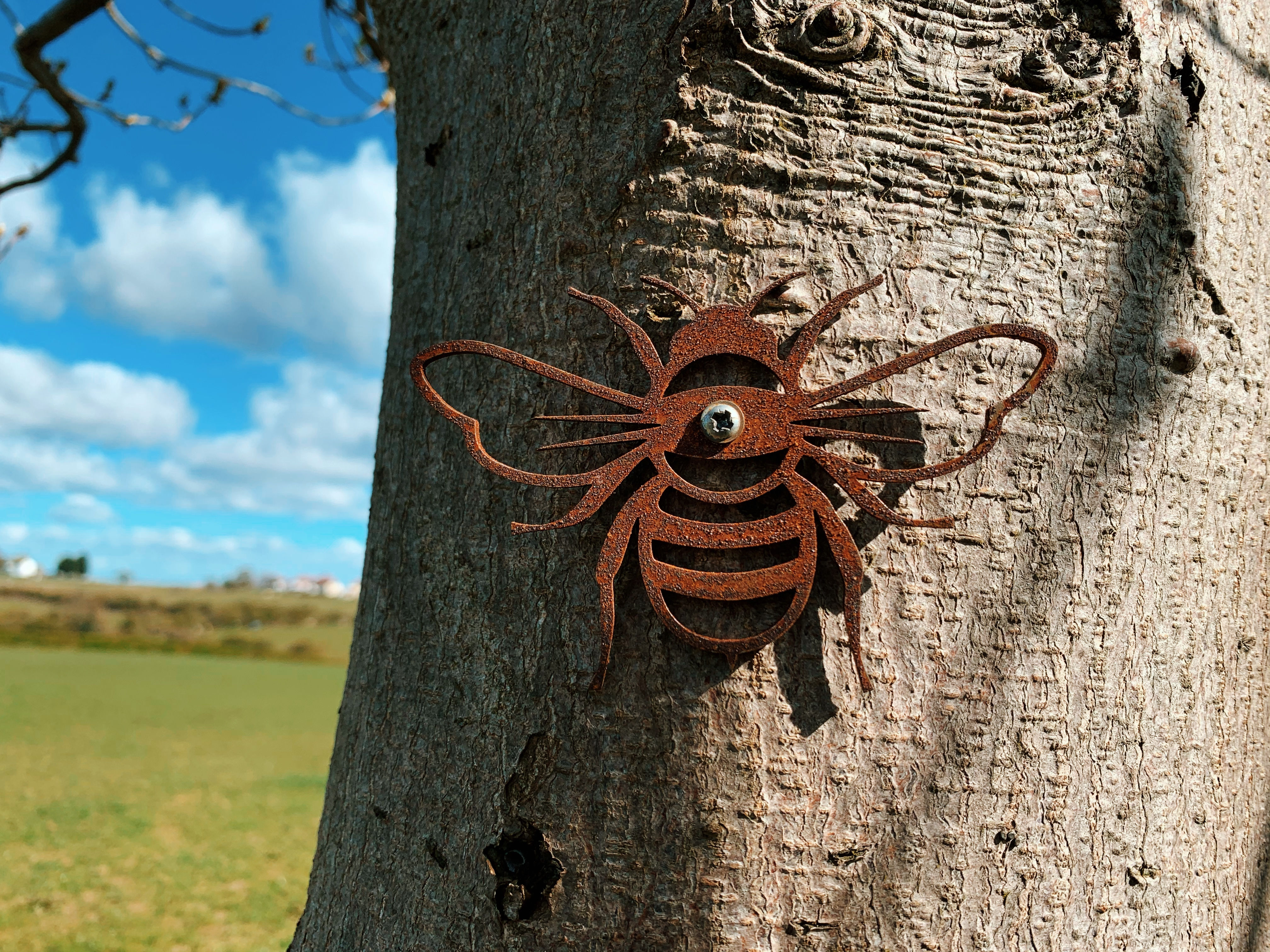 Rusty Bee Garden Ornament