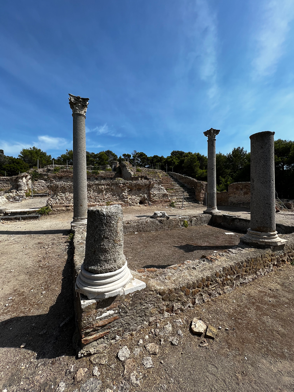 Colonne corinzie, Villa Domizia, Giannutri