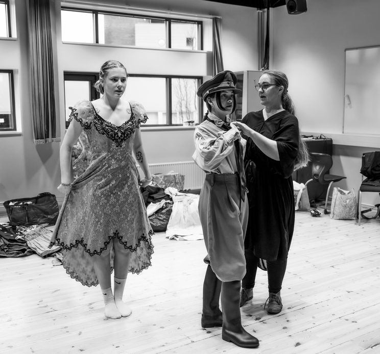 S.O.M.kostymeprøve 14.01-23-2.jpg
