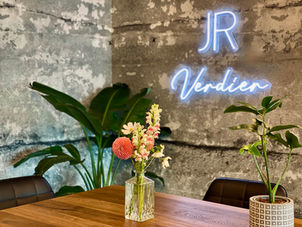 Photo Logo Néon.jpeg