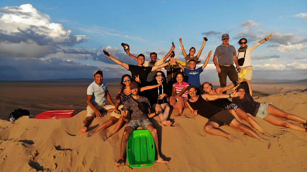 Khongor sand dunes