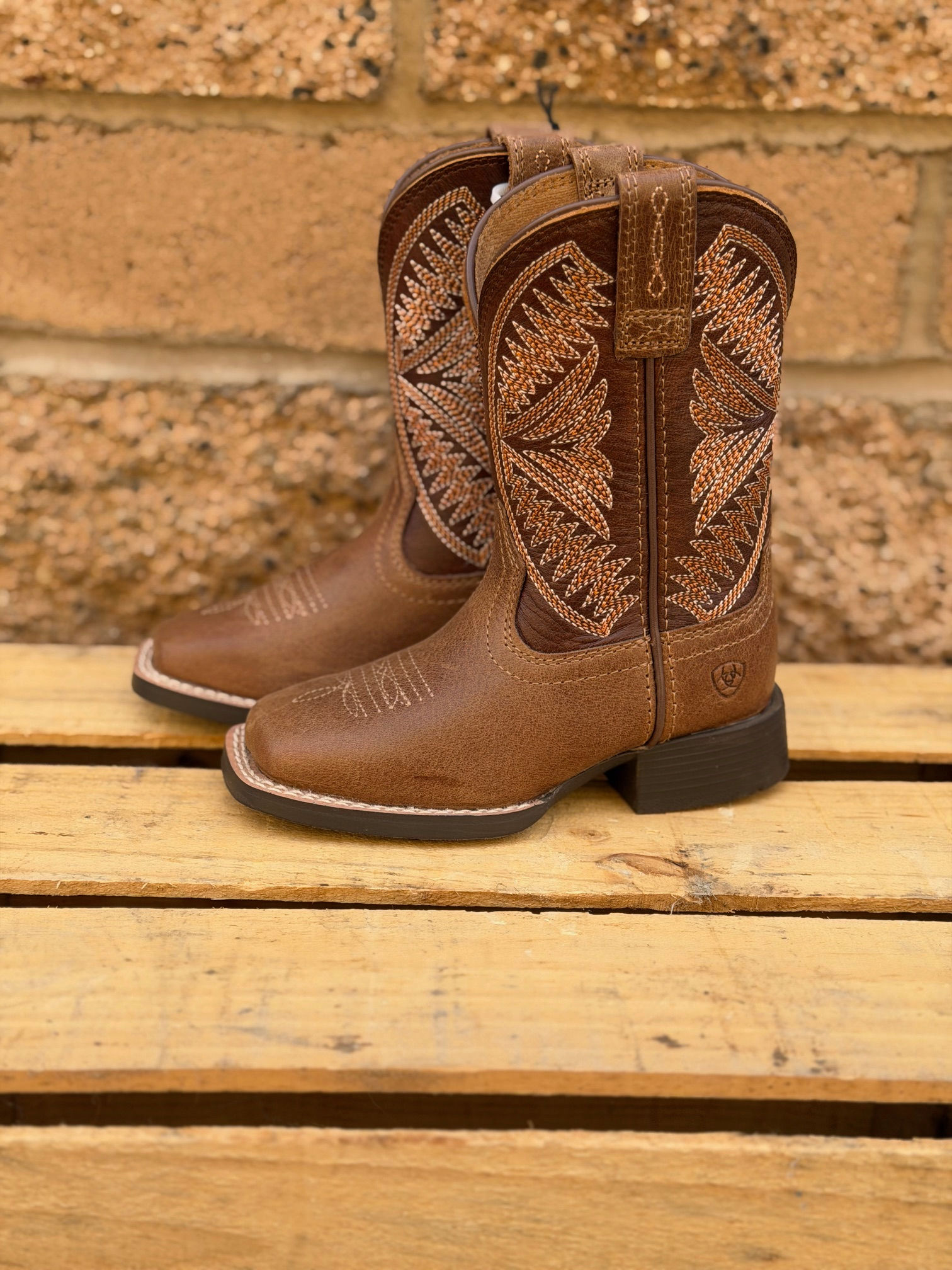 Kids Ariat Boots - Size 8