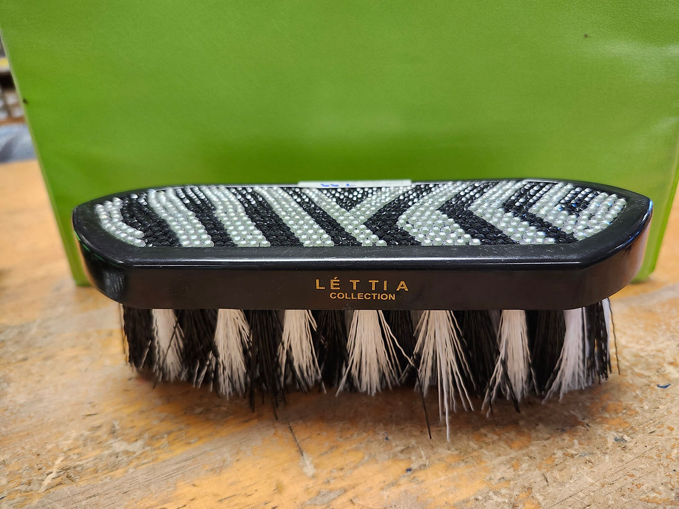 Thumbnail: Lettia Dandy Brush