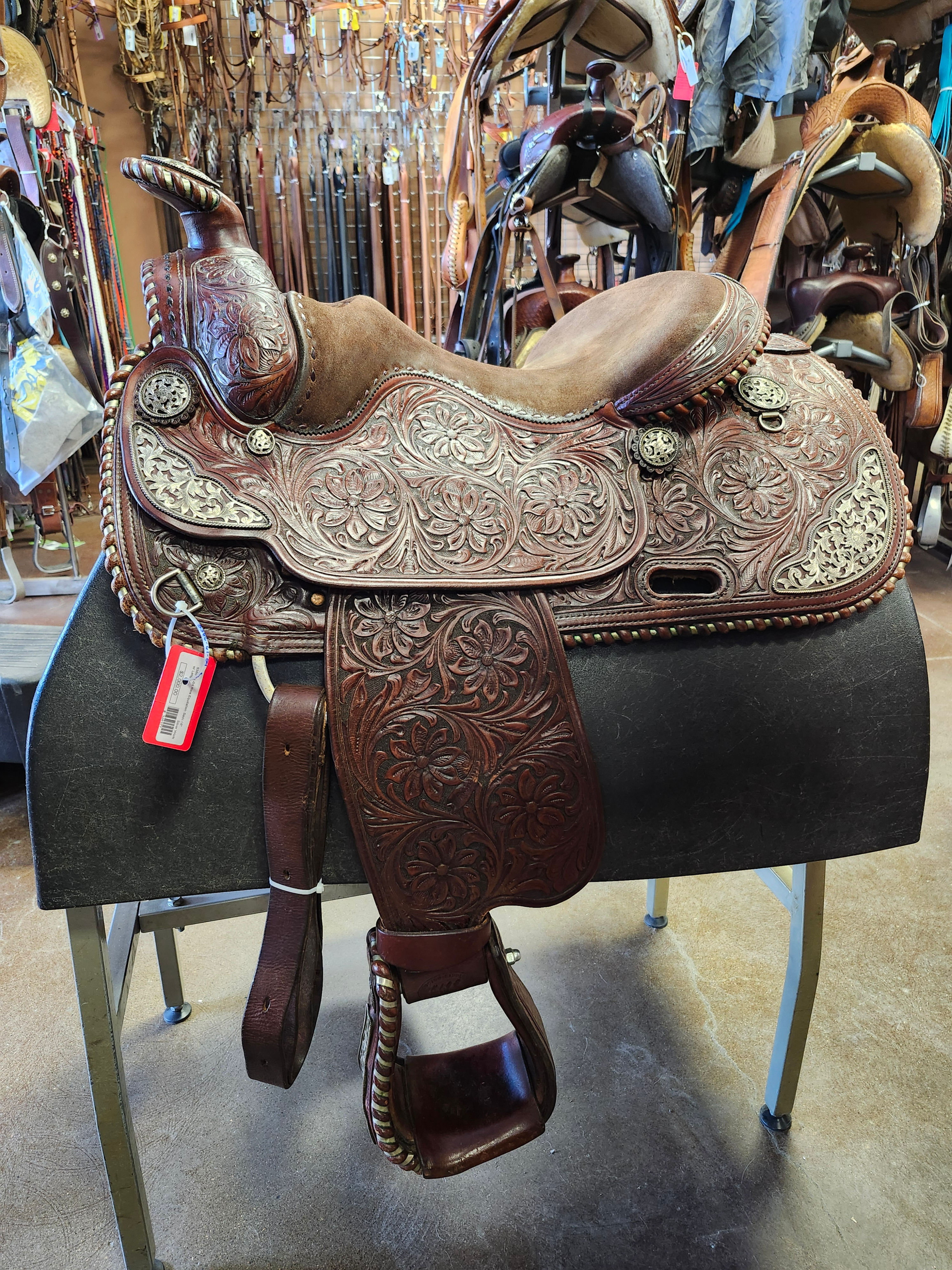 ** SALE PENDING ** Used Rios Equitation Saddle 16"