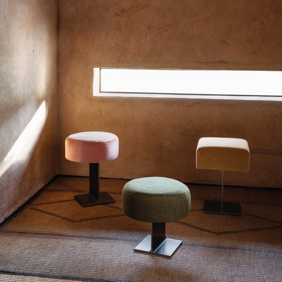 Minotti, B&B Italia, Cassina, Flexform, Poltrona Frau, Altagamma, купить, Москва, Tacchini, Trono, пуф,