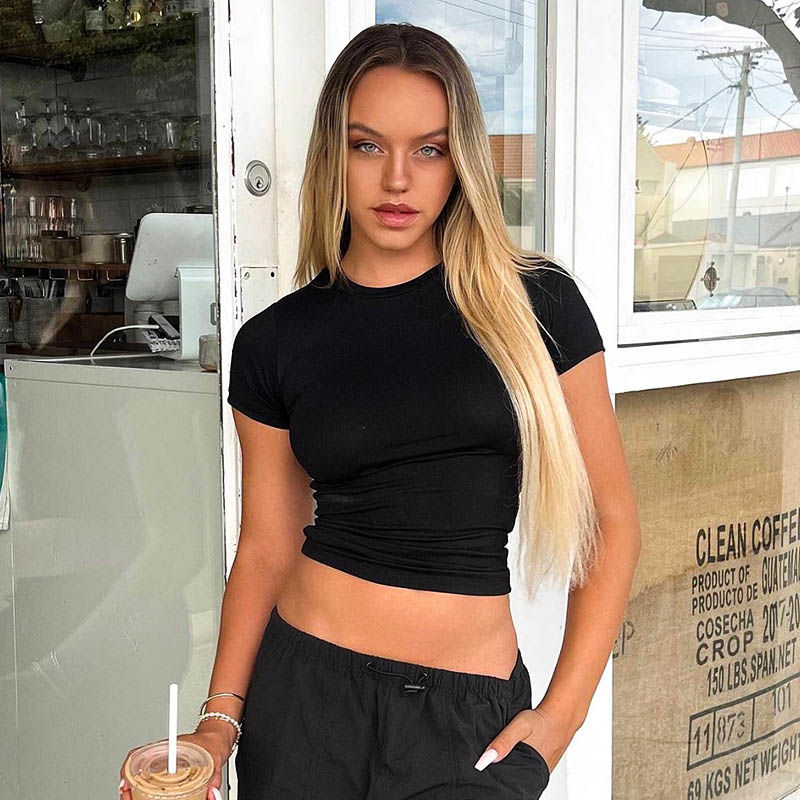 Essential Slim Fit Cropped T-Shirt - Women's Crewneck Short Sleeve Cropped Tee