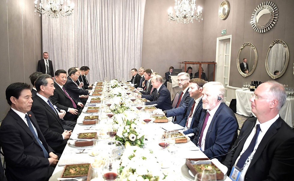 Vladimir Putin and Xi Jinping meeting