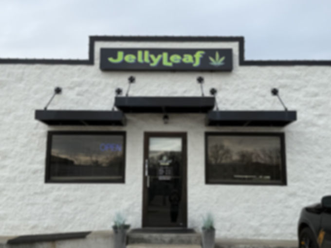 jellyleaf front of store.jpg