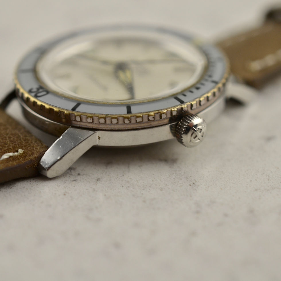 Thumbnail: Zodiac SeaWolf Automatic, bakelite bezel, in stainless steel