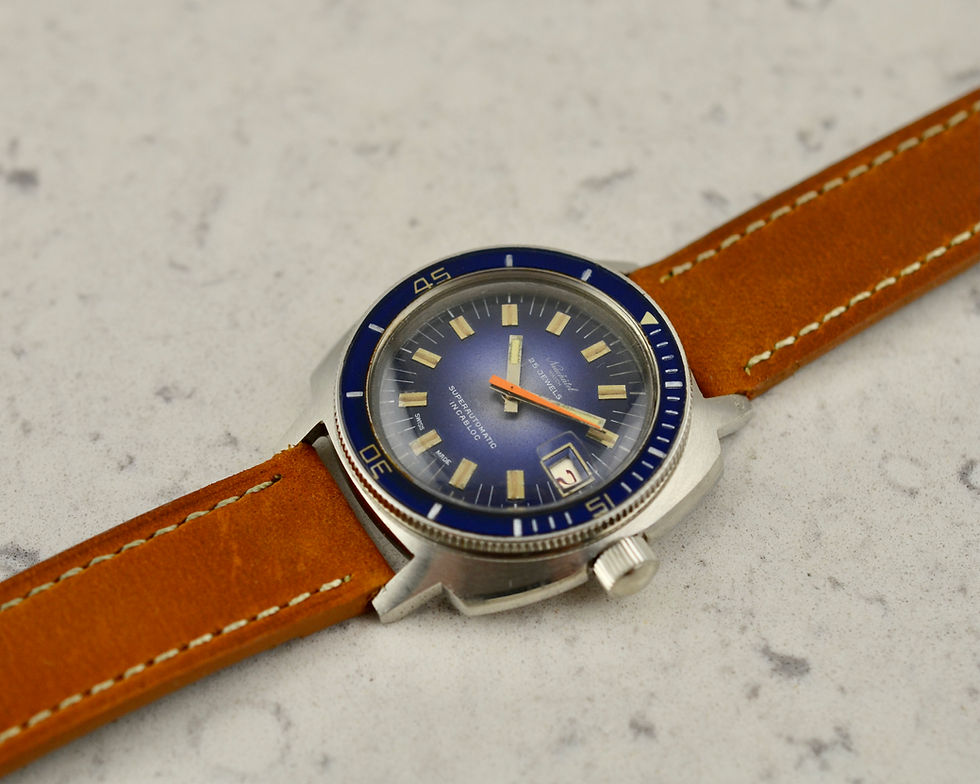 Thumbnail: Neuchâtel SuperAutomatic, bakelite bezel, in stainless steel