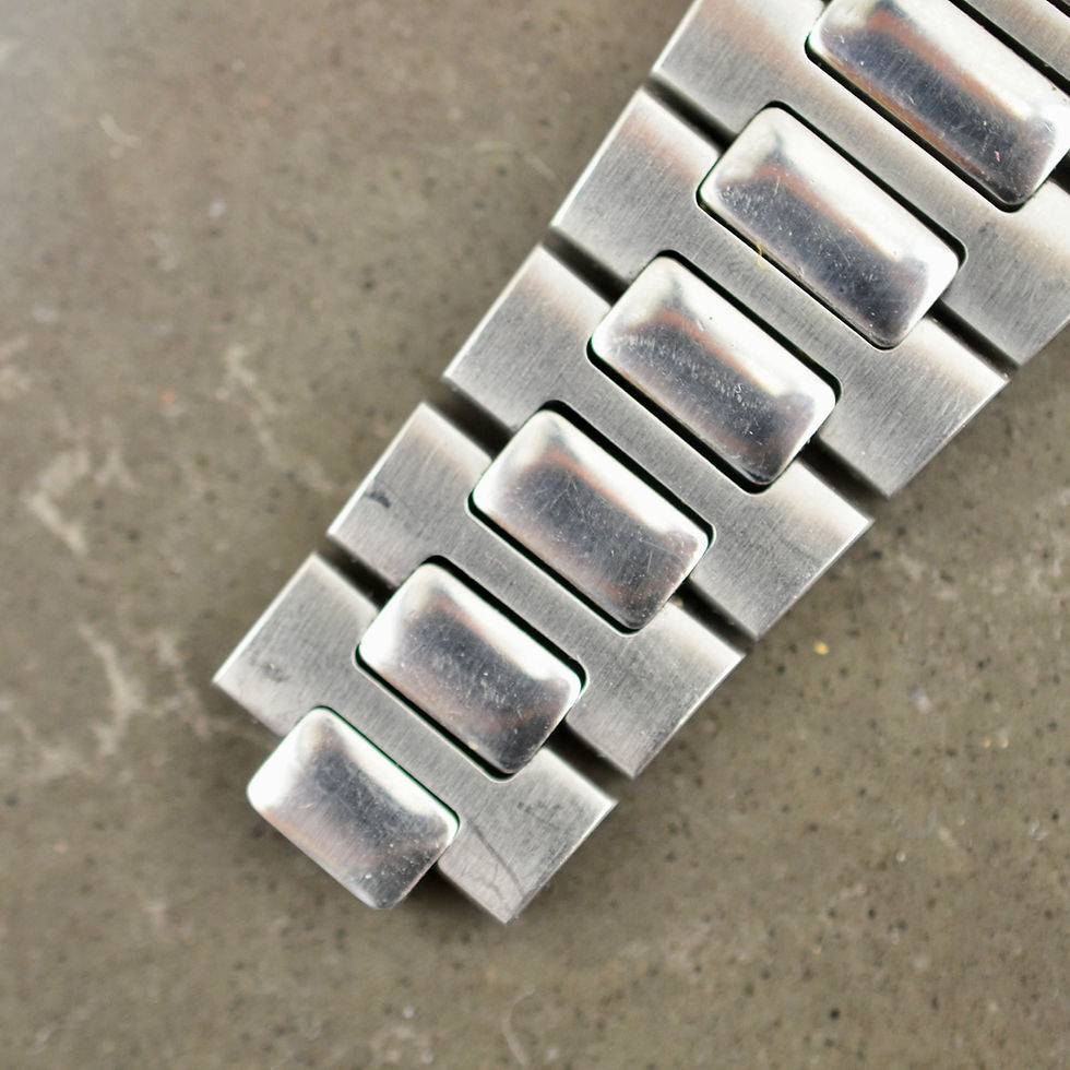 Thumbnail: Patek Philippe Nautilus ref. 3700/011 stainless steel bracelet links