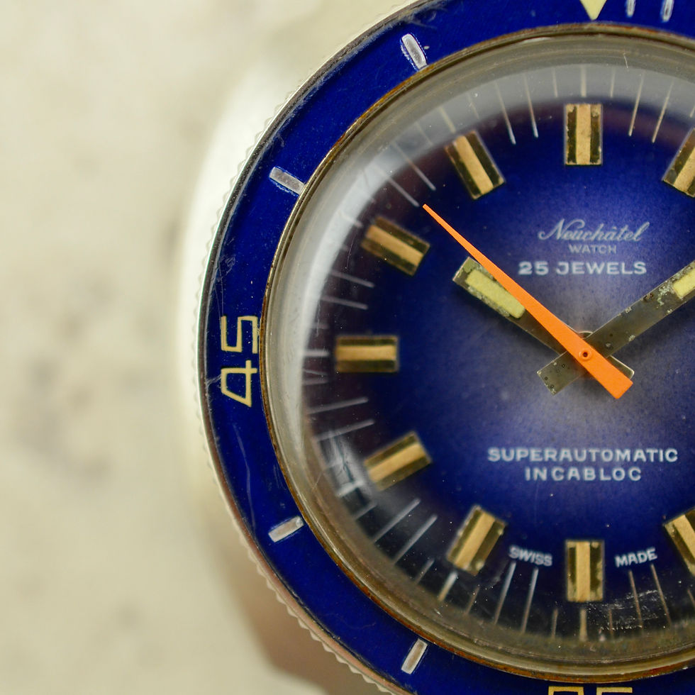 Thumbnail: Neuchâtel SuperAutomatic, bakelite bezel, in stainless steel