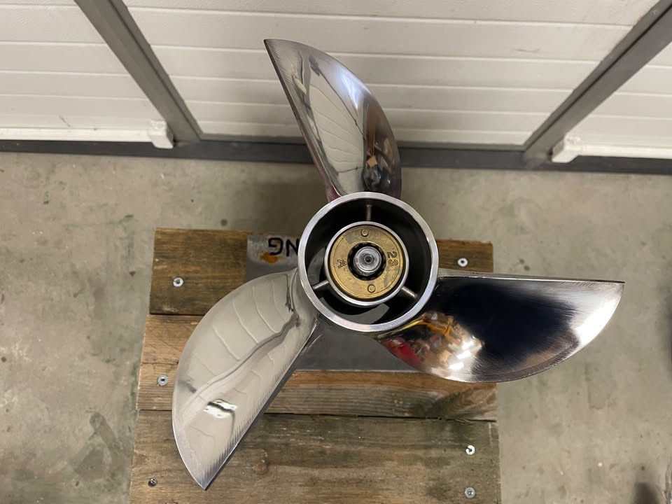 Speedcat Cleaver propellers