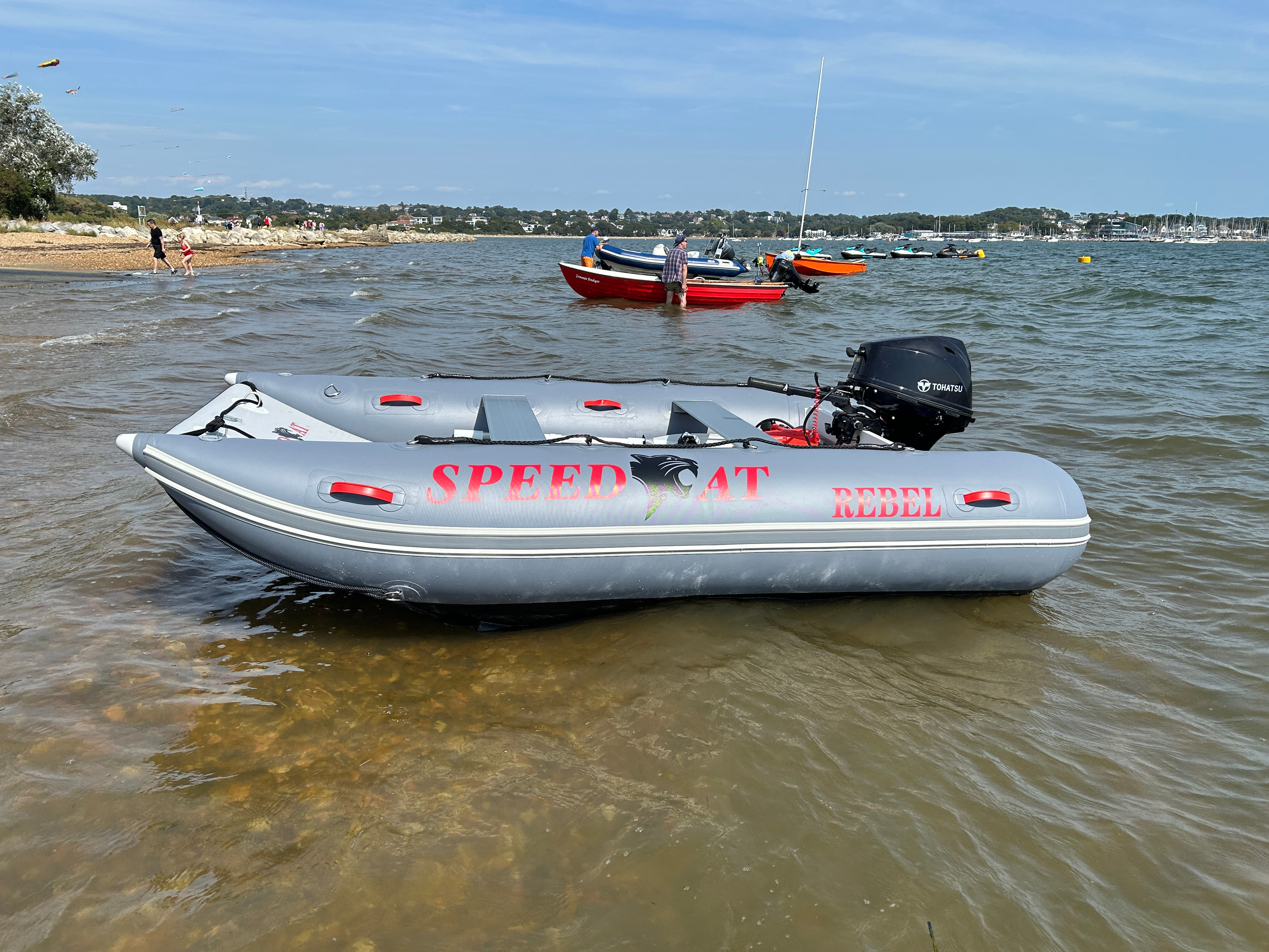SPEEDCAT 330. Boat only. Available in black, grey, blue.