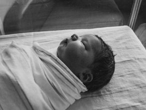 When to Stop Swaddling Your Baby