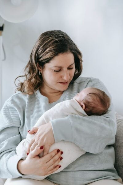 Should I Swaddle My Newborn For Naps?
