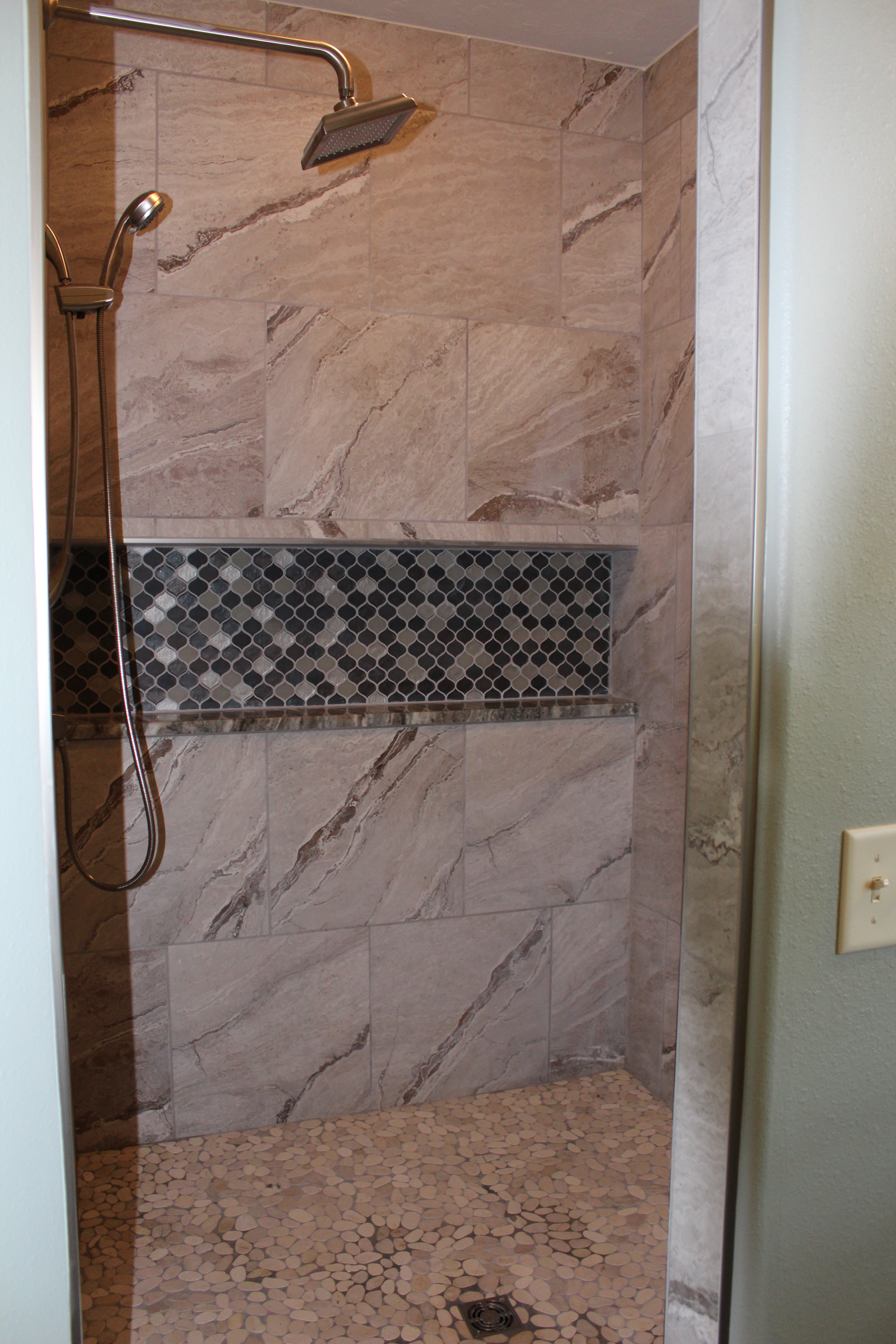 Shower niche tile details