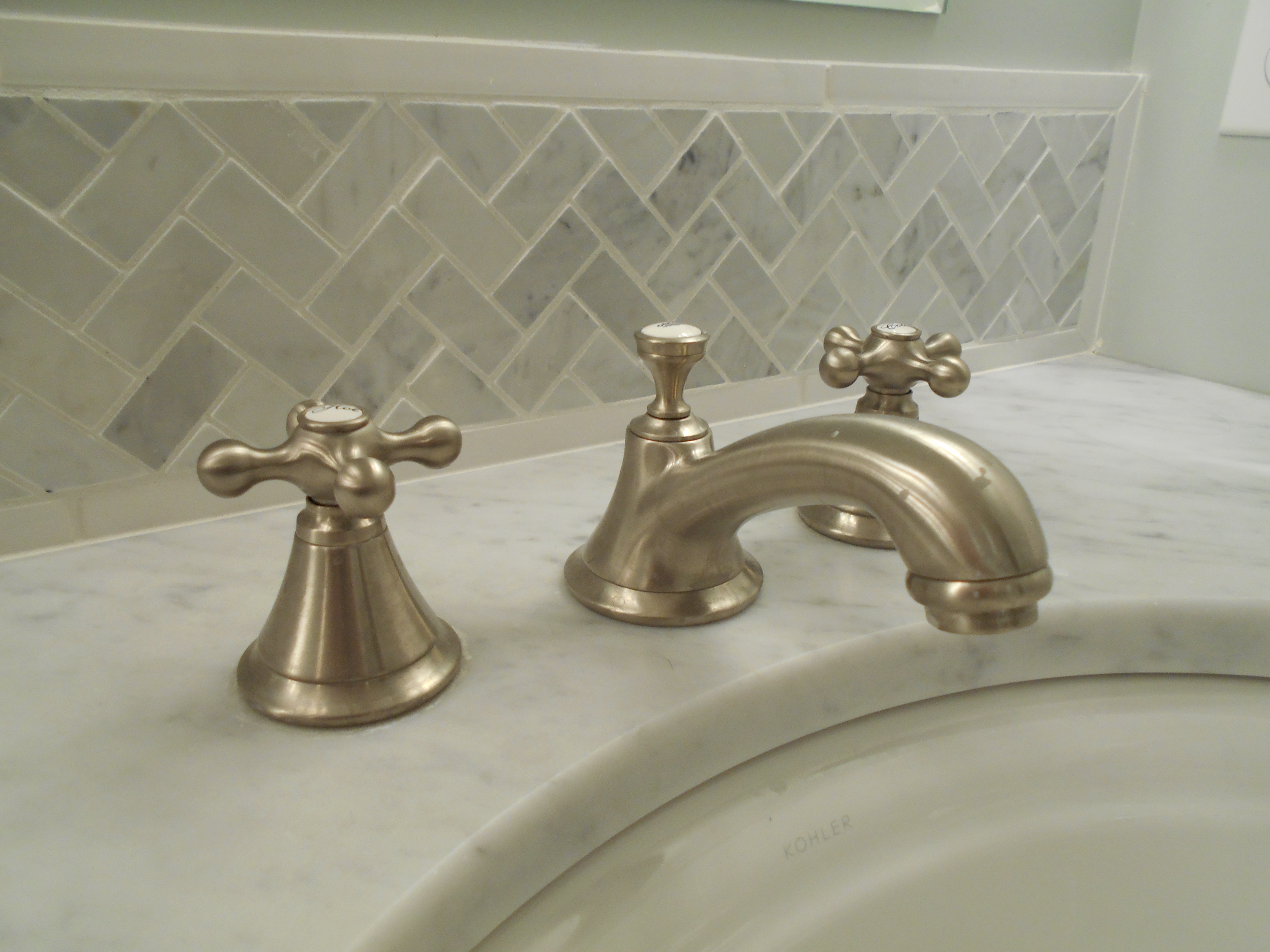 Vintage look faucet and tile