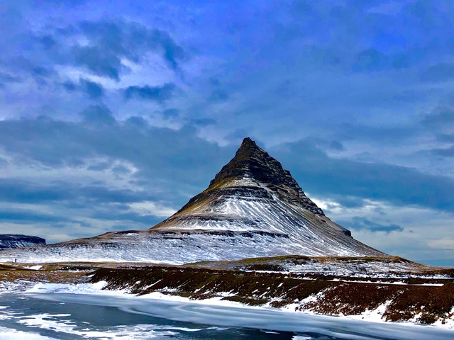 Kirkjufell valley - Chris Laursen