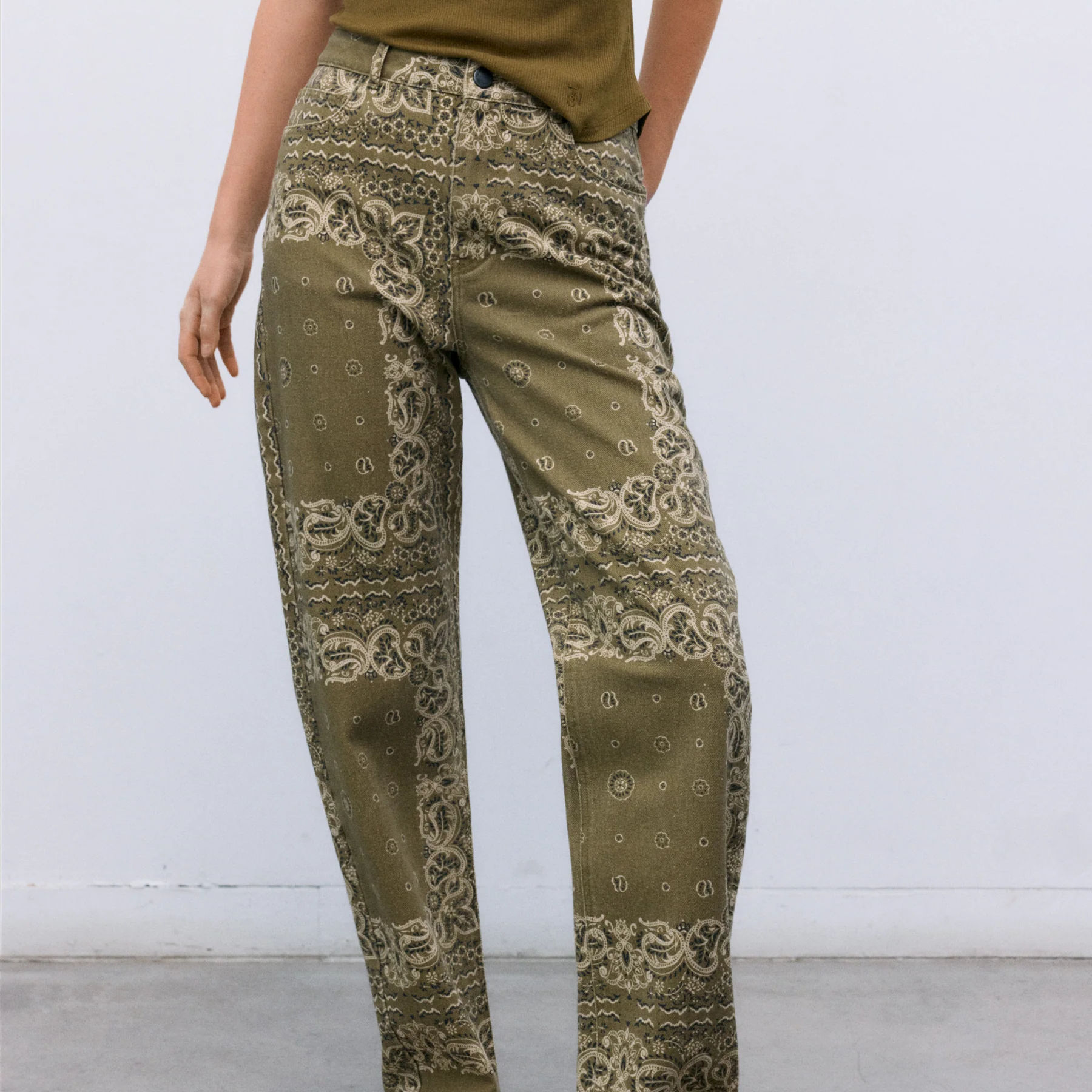 THE NEW SOCIETY Waterlily Pants bandana print.